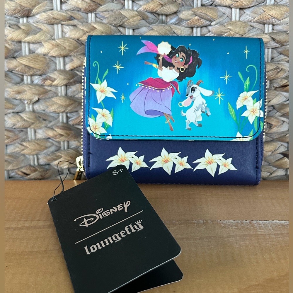 Loungefly Disney Huntchback of Notre Dame NWT Blue Wallet ESMERALDA DJALI